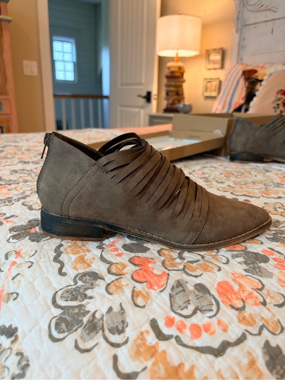 Mi.iM FREE SOUL Suede Fringe Ankle Booties SIZE 7 COLOR KHAKI